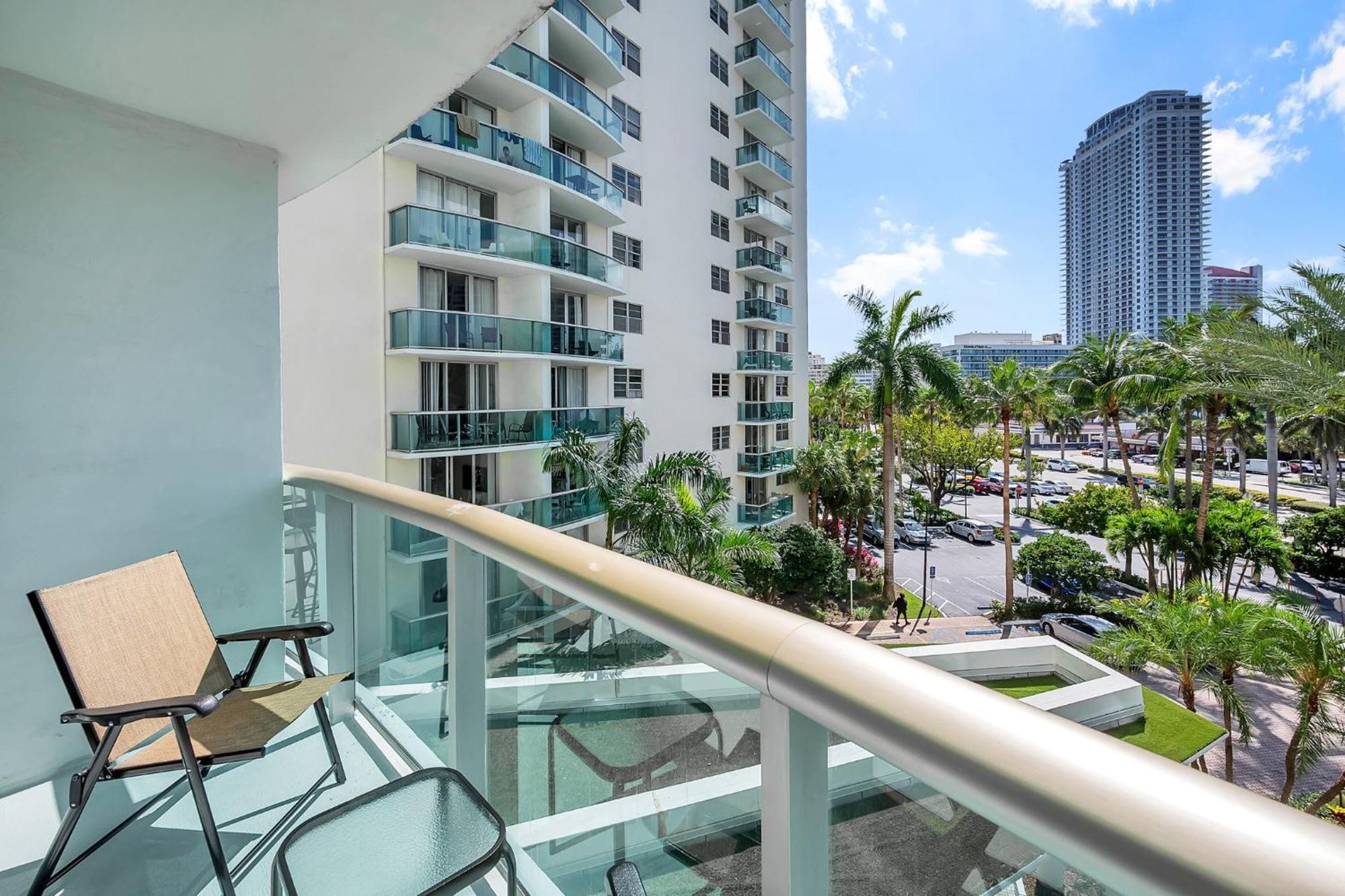 The Tides Apartments On The Beach Hollywood Exterior foto